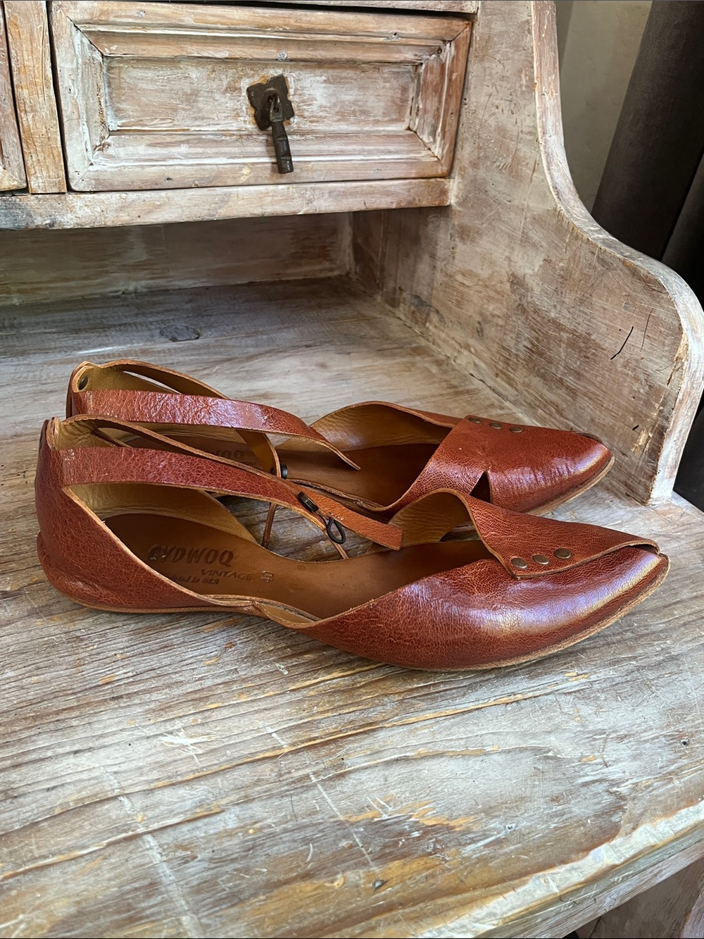 🤎 Cydwoq Vintage Leather Flats Size EU 40 Brown Cognac Artisan Boho